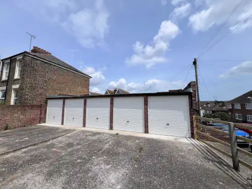 Upper Floor Garages 6-10